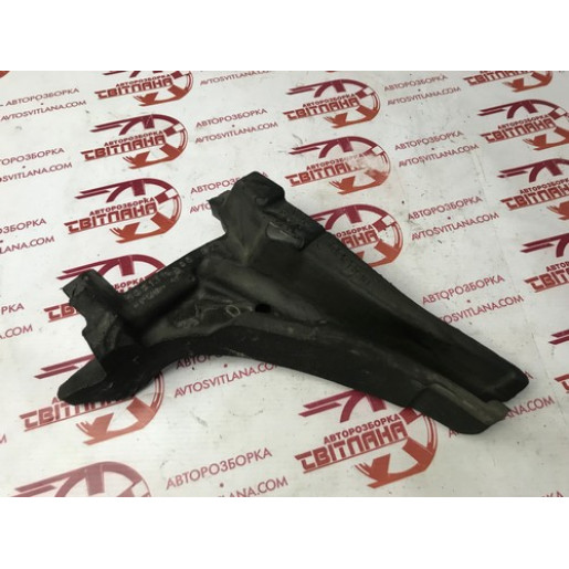 Уплотнитель под жабо правый Citroen Berlingo 2008-2018 9681316580